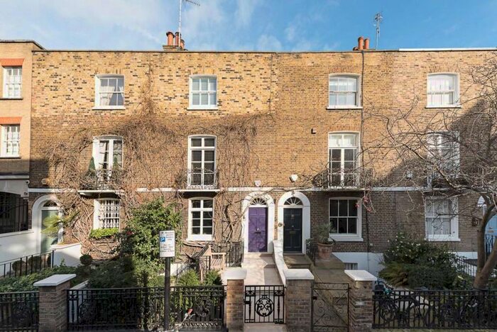 4 Bedroom Property To Rent In Park Walk, London, SW10