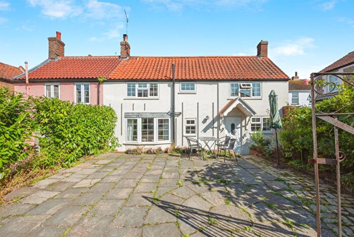 2 Bedroom Cottage For Sale In Beach Road, Winterton-On-Sea, Great Yarmouth, NR29