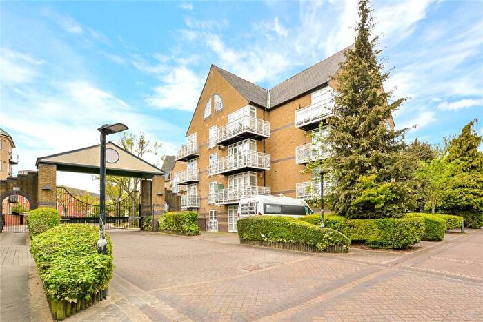 2 Bedroom Flat For Sale In Grantham Court, Canada Water, SE16