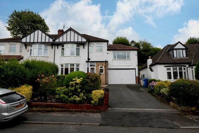4 Bedroom Semi-Detached House To Rent In Woodhill Drive, Prestwich, M25