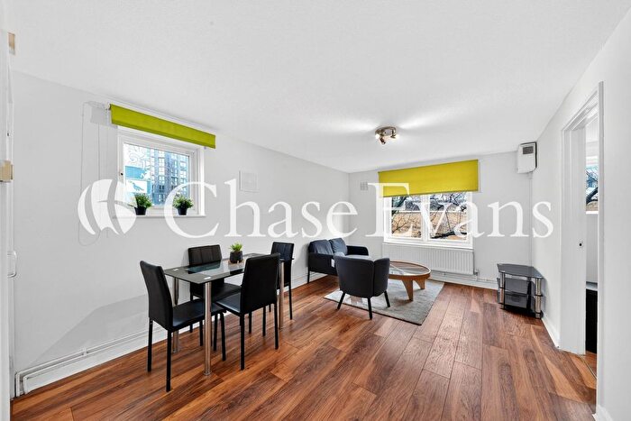 1 Bedroom Flat To Rent In Crofts Street, Tower Hill, London, E1