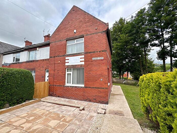 2 Bedroom End Of Terrace House For Sale In Ovenden Close, Halifax, HX3