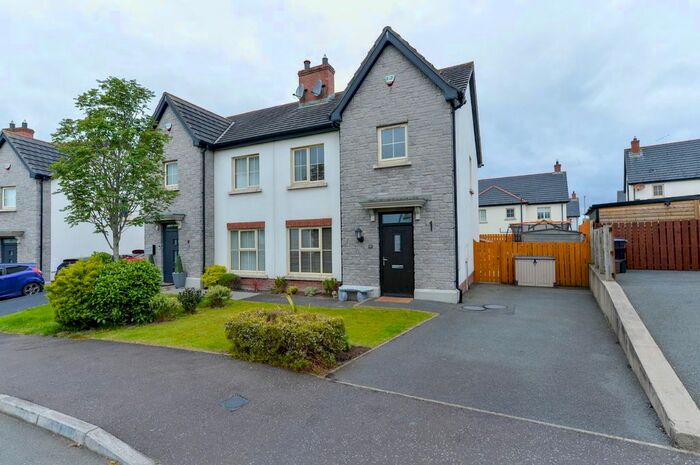 3 Bedroom Semi-Detached House For Sale In Coopers Mill Court, Dundonald, BT16