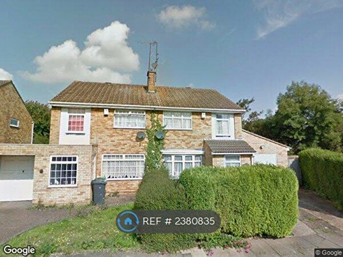3 Bedroom Semi-Detached House To Rent In Liston Close, Luton, LU4