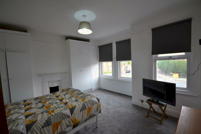 4 Bedroom House To Rent In Parkfield Road, London, NW10