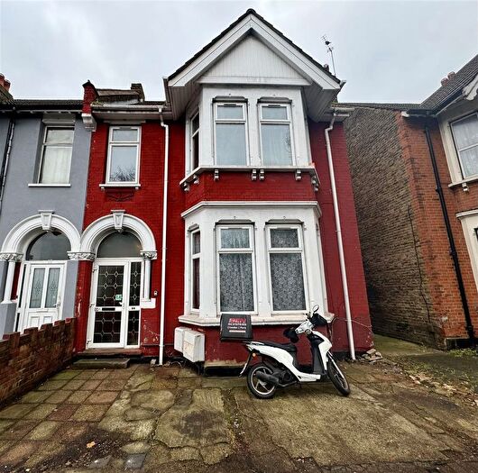 5 Bedroom Property To Rent In Ealing Road, Wembley, HA0
