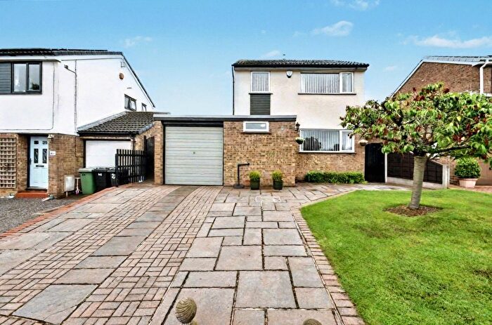 3 Bedroom Detached House For Sale In Pembroke Rise, Kippax, Leeds, West Yorkshire, LS25