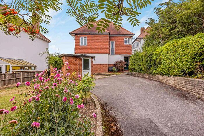 3 Bedroom Detached House For Sale In Drayton Lane, Portsmouth, PO6