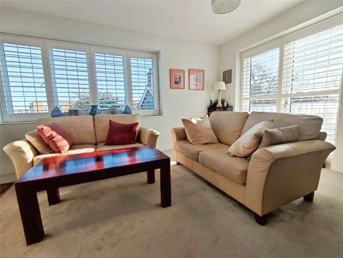 2 Bedroom Apartment For Sale In Woodlands Avenue, Rustington, Littlehampton, BN16