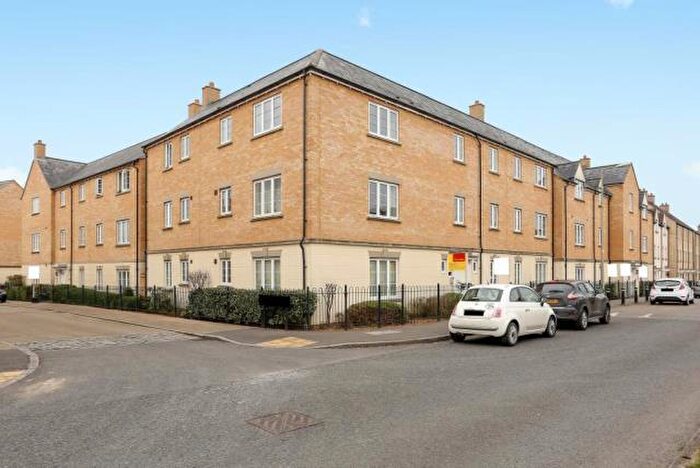 2 Bedroom Flat To Rent In Harvest Way, Witney, OX28