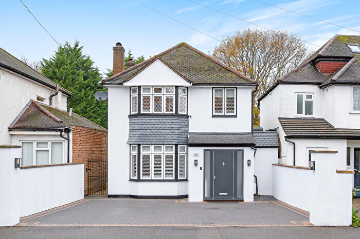 4 Bedroom Detached House For Sale In Old Coulsdon, Surrey, CR5
