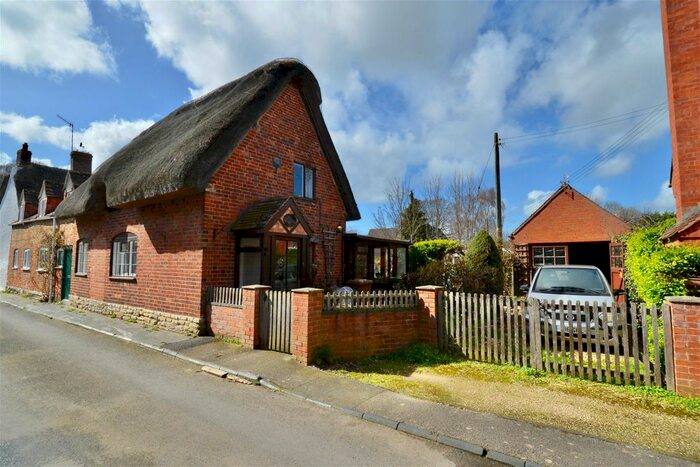 2 Bedroom Semi-Detached House For Sale In School Lane, Bretforton, Evesham, WR11
