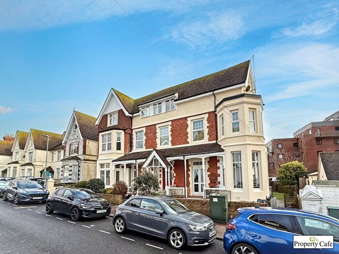 3 Bedroom Flat For Sale In Eversley Road, Bexhill-On-Sea, TN40