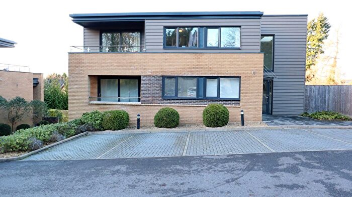 2 Bedroom Flat To Rent In Cumnor Hill, Oxford, OX2