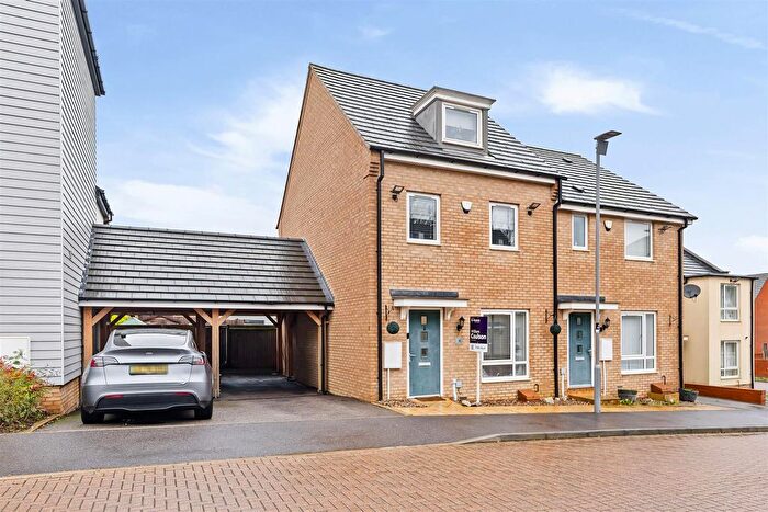 3 Bedroom Semi Detached House For Sale In Carora Crescent, Whitehouse, Milton Keynes, MK8