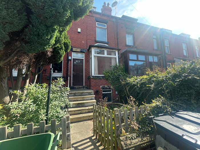 2 Bedroom Terraced House To Rent In Lumley Road, Leeds, West Yorkshire, LS4