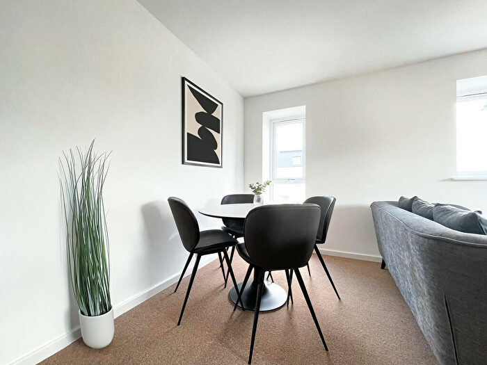 2 Bedroom Apartment To Rent In Edward House, Stockport, SK1