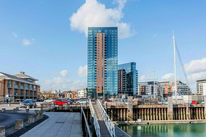 2 Bedroom Apartment To Rent In The Moresby Tower, Southampton, SO14
