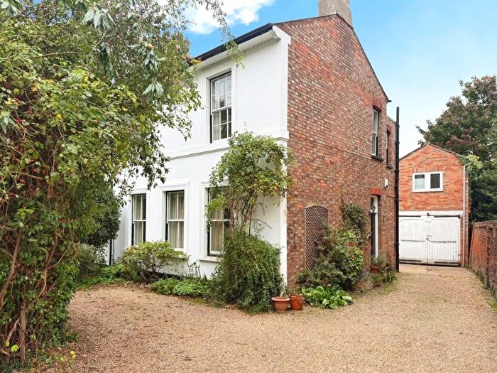3 Bedroom House For Sale In Kimbolton Road, Bedford, Bedfordshire, MK40