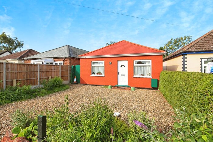 2 Bedroom Detached Bungalow For Sale In Elm Road, March, PE15