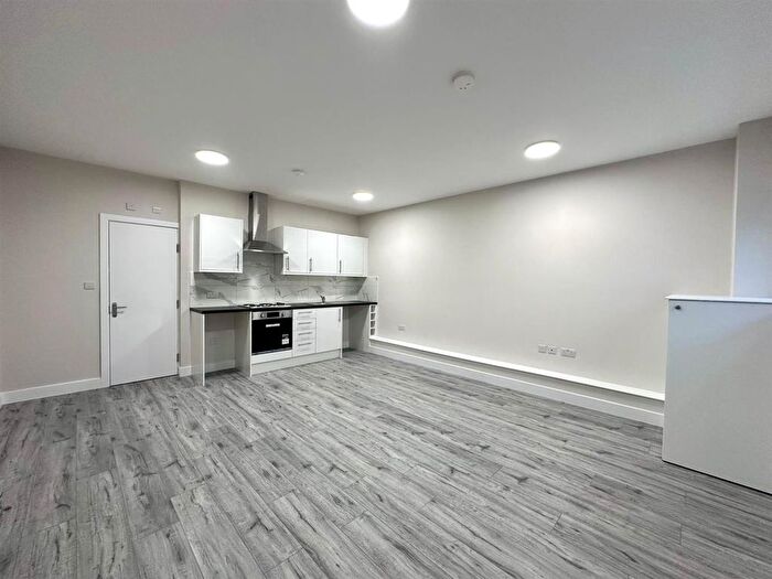 Studio To Rent In Marlowes, Hemel Hempstead, HP1