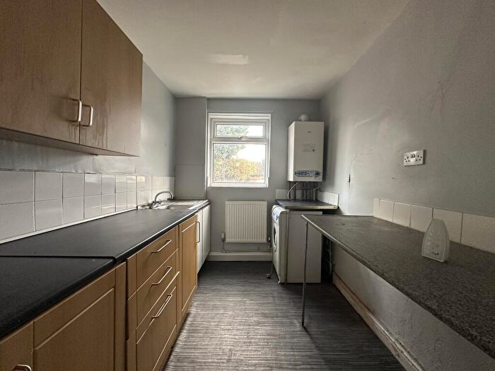 2 Bedroom Flat For Sale In Kingsway, Thurnscoe, Rotherham, S63