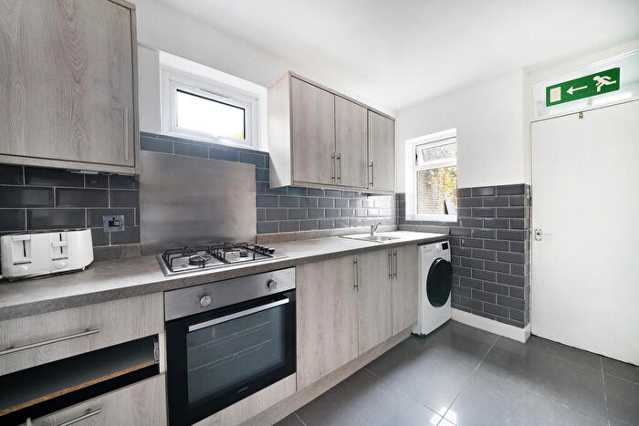 5 Bedroom Terraced House To Rent In Brandon Street, Walworth, SE17