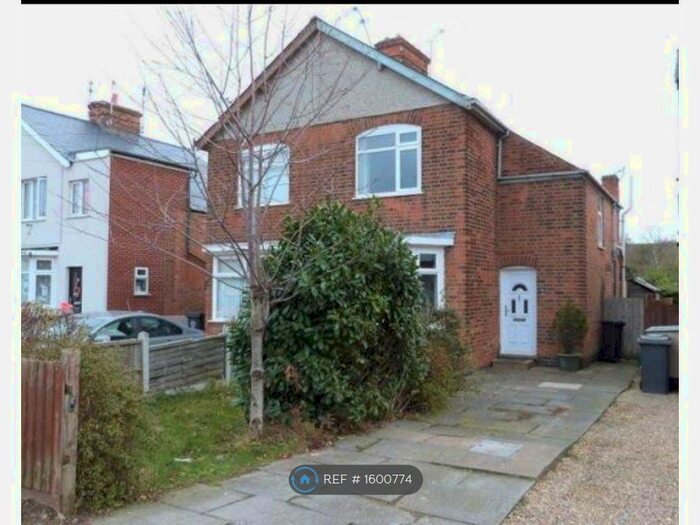 2 Bedroom Semi-Detached House To Rent In Humberstone Lane, Leicester, LE4