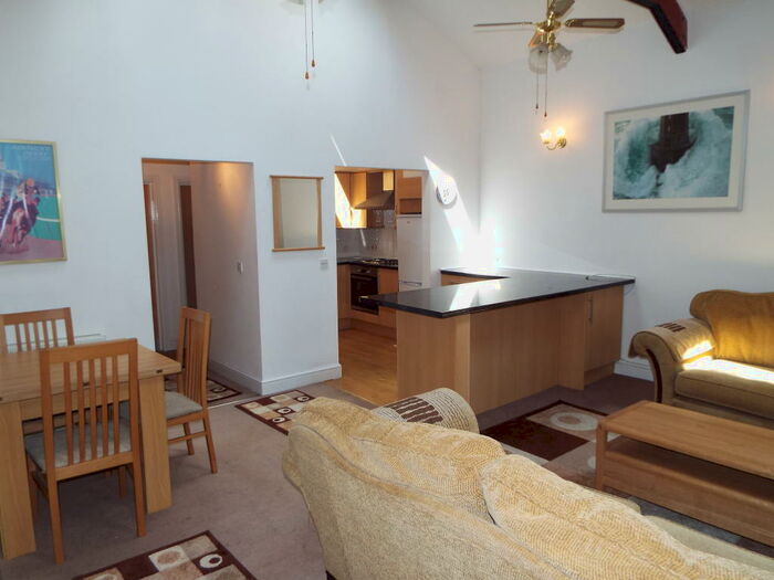 2 Bedroom Apartment To Rent In Bute Street, Cardiff Bay, CF10