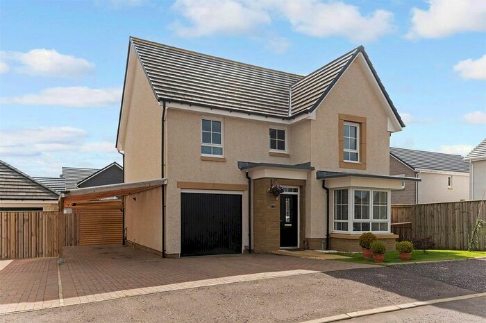 4 Bedroom Detached House For Sale In Henderson Way, Strathaven, South Lanarkshire, ML10
