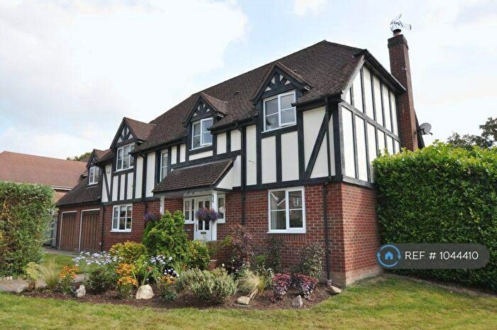 5 Bedroom Detached House To Rent In Woolton Lodge Gardens, Nr. Newbury, RG20