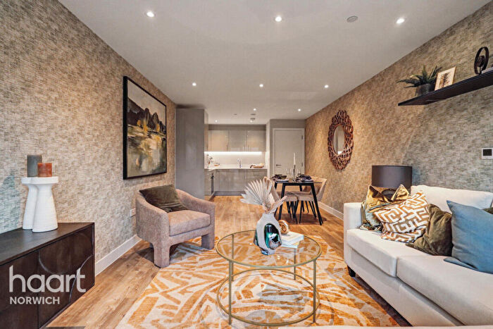 2 Bedroom Apartment For Sale In Printworks Drive, Norwich, NR3