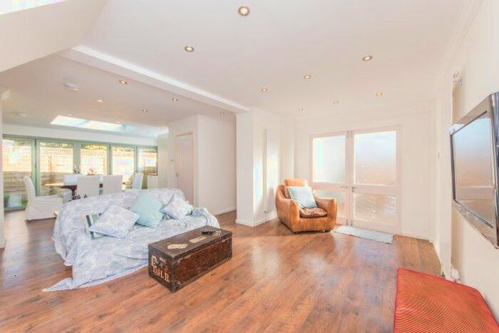 3 Bedroom Property To Rent In Askham Road, London, W12