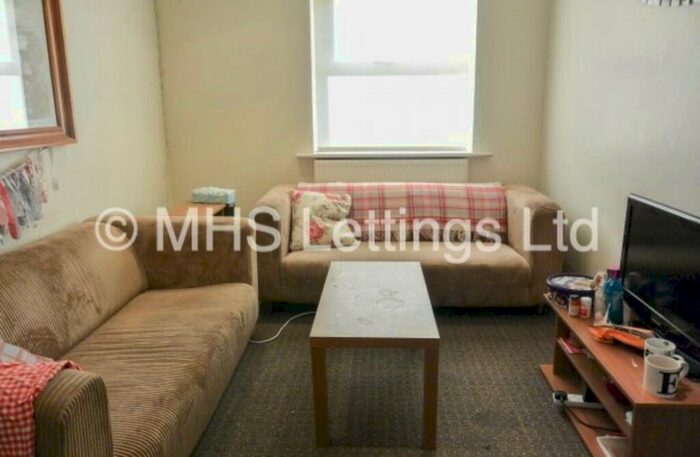 5 Bedroom Flat To Rent In Flat, Welton Road, Leeds, LS6