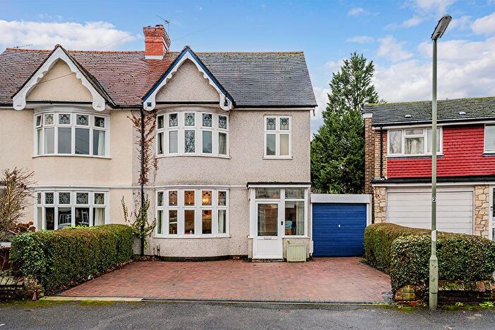 3 Bedroom Semi Detached House For Sale In Ringwood Avenue, Redhill, RH1