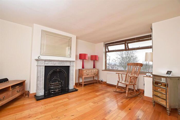 3 Bedroom Semi-Detached House For Sale In Parsons Drive, Middleton, Manchester, M24