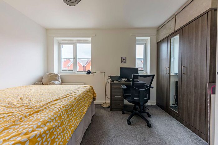 2 Bedroom Semi-Detached House For Sale In Ingram Close, Redditch, B97