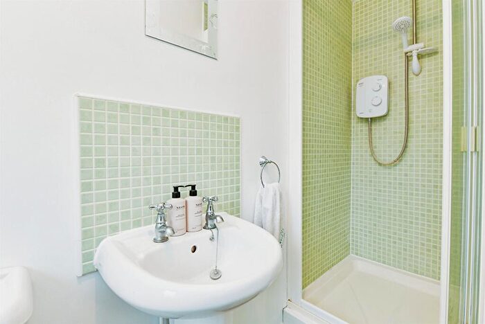 3 Bedroom End Of Terrace House For Sale In Curlew Drive, Chippenham, SN14