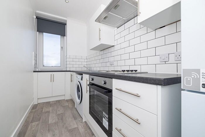 1 Bedroom Flat To Rent In Clepington Road, Dundee, DD3