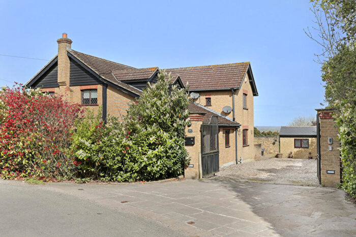 5 Bedroom Detached House For Sale In Mott Street, Loughton, Essex, IG10