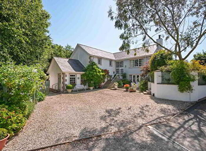5 Bedroom Detached House For Sale In Newtownards Road, Donaghadee, BT21