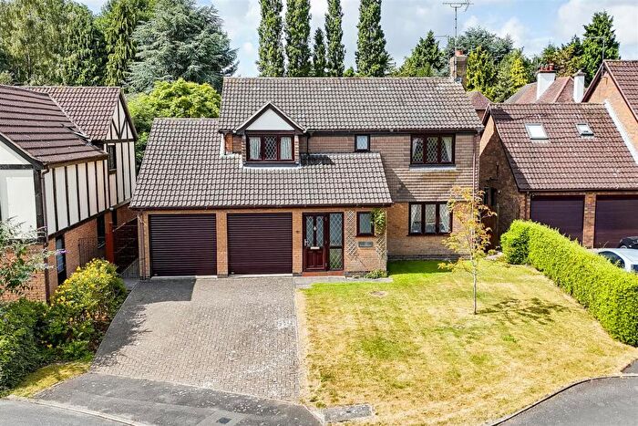 4 Bedroom Detached House For Sale In Hallfields, Edwalton, Nottinghamshire, NG12