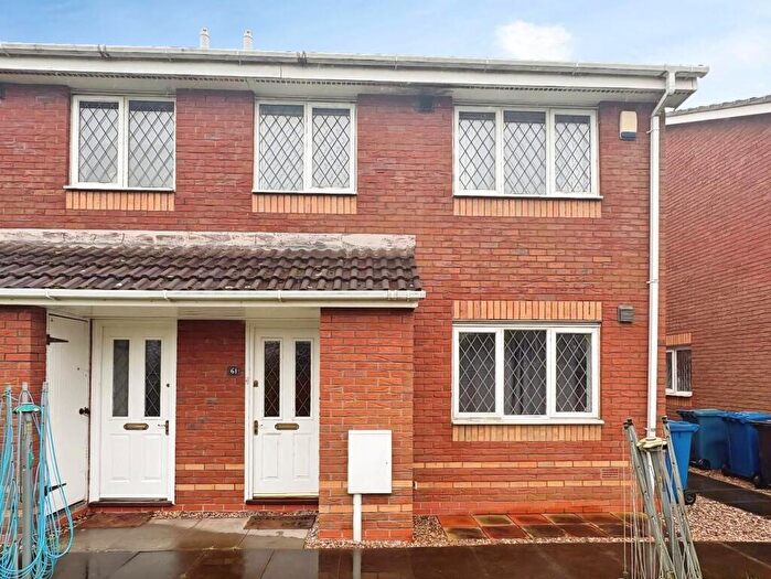 1 Bedroom Maisonette For Sale In Exeter Drive, Tamworth, Staffordshire, B79