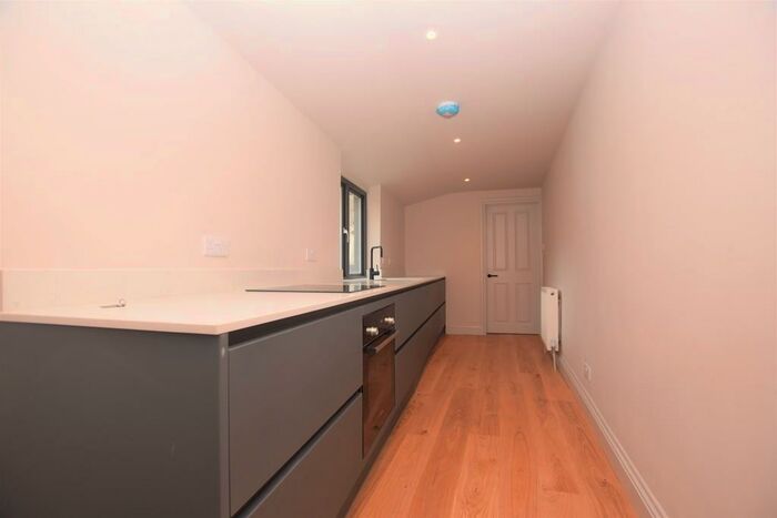 2 Bedroom Apartment To Rent In Bristol, BS2