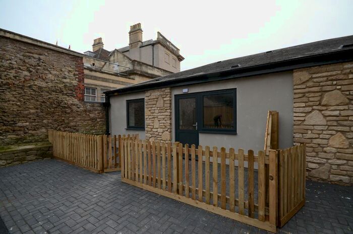 1 Bedroom Flat To Rent In Manvers Street, Trowbridge, Trowbridge, Wiltshire BA14