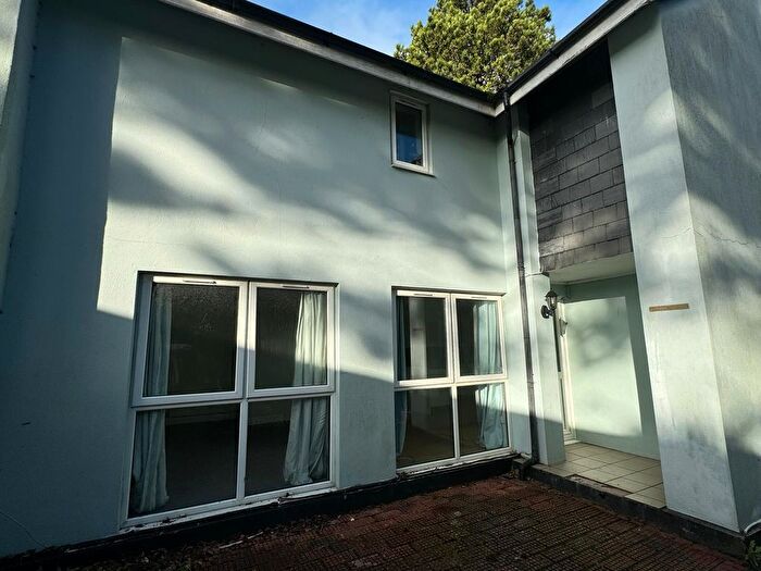 2 Bedroom Flat To Rent In Lower Warberry Road, Torquay, TQ1