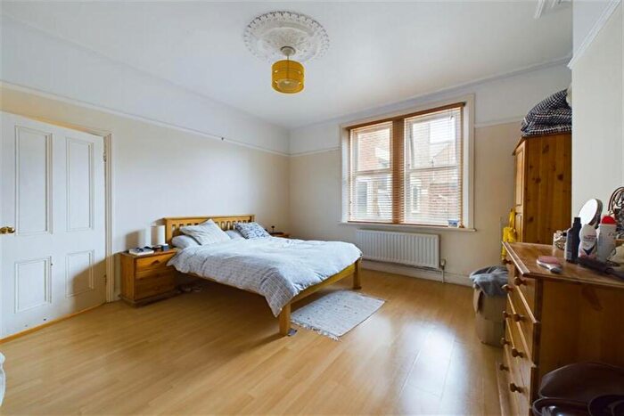 2 Bedroom Flat To Rent In West Jesmond, Newcastle Upon Tyne, NE2