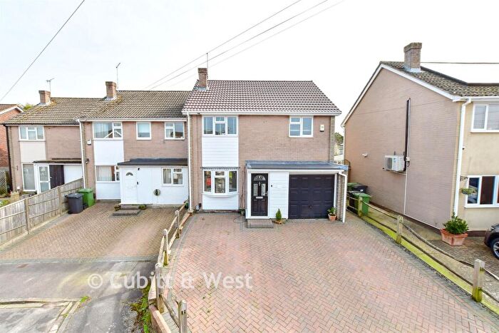 3 Bedroom End Of Terrace House For Sale In Wilton Drive, Waterlooville, Hampshire, PO8