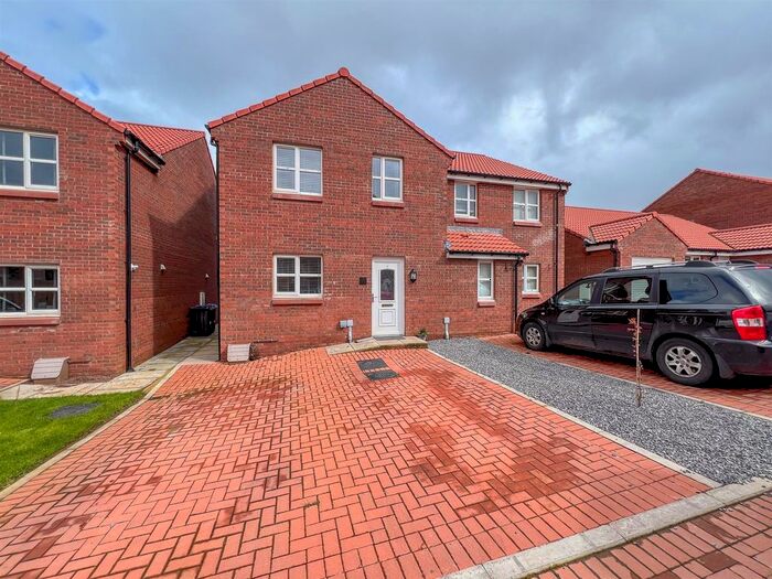 3 Bedroom Semi-Detached House For Sale In Copper Beech Court, Tweedmouth, TD15