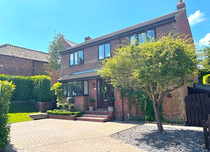 4 Bedroom Detached House For Sale In Castle Park, Aldbrough, Hull, HU11